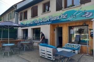 AU PIED D'LA PLANCHE